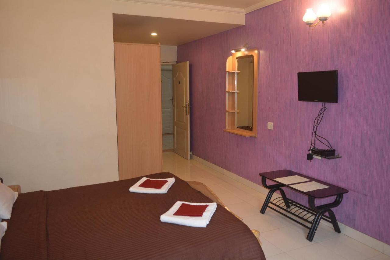 Hotel Poonam Eksteriør bilde