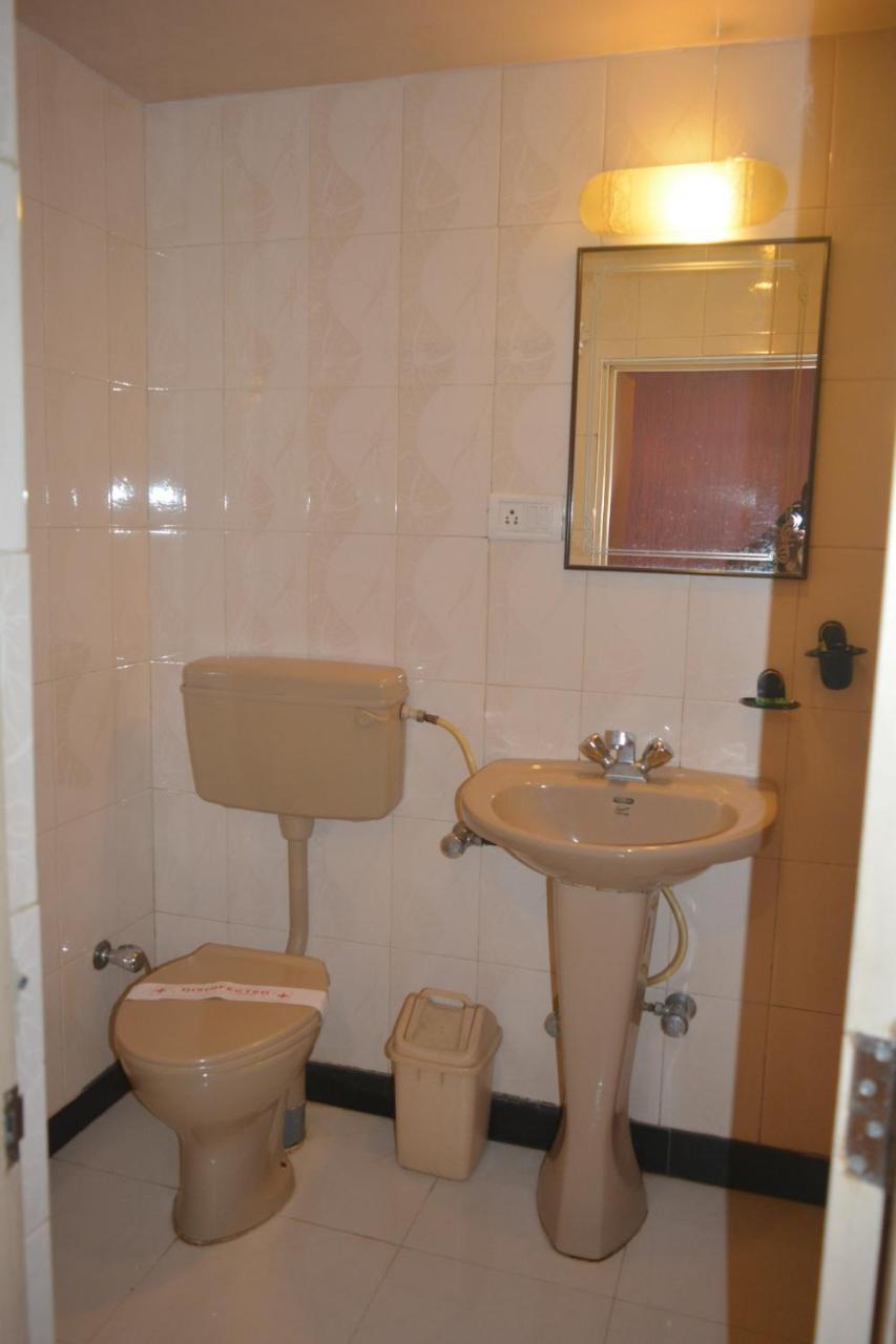 Hotel Poonam Eksteriør bilde