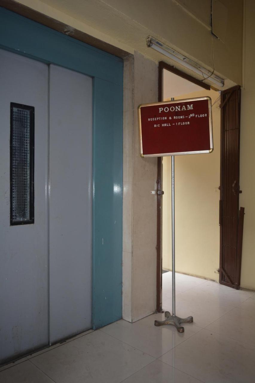 Hotel Poonam Eksteriør bilde